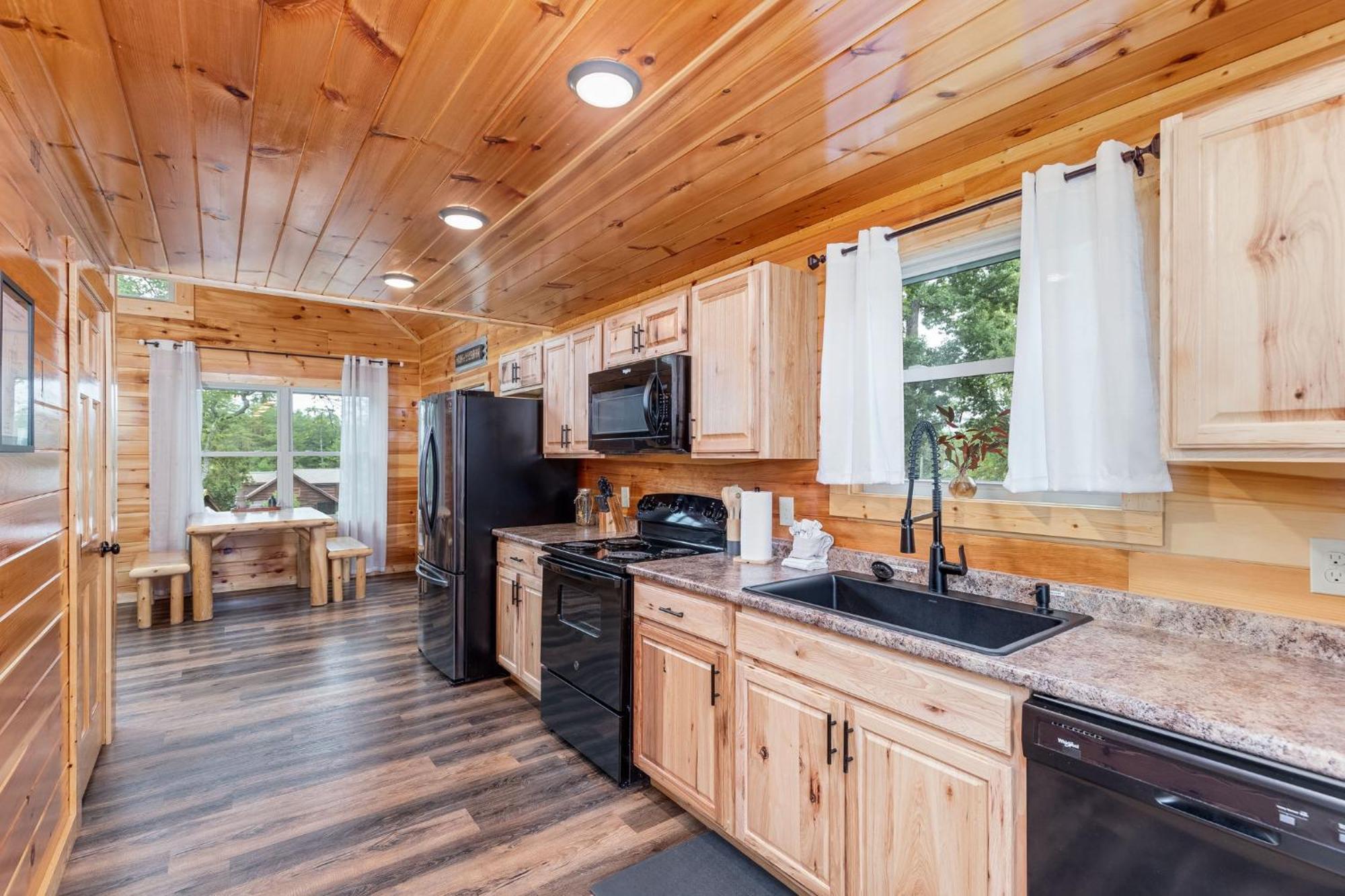 Fully Loaded Cabin In Heart Of Pigeon Forge Kültér fotó
